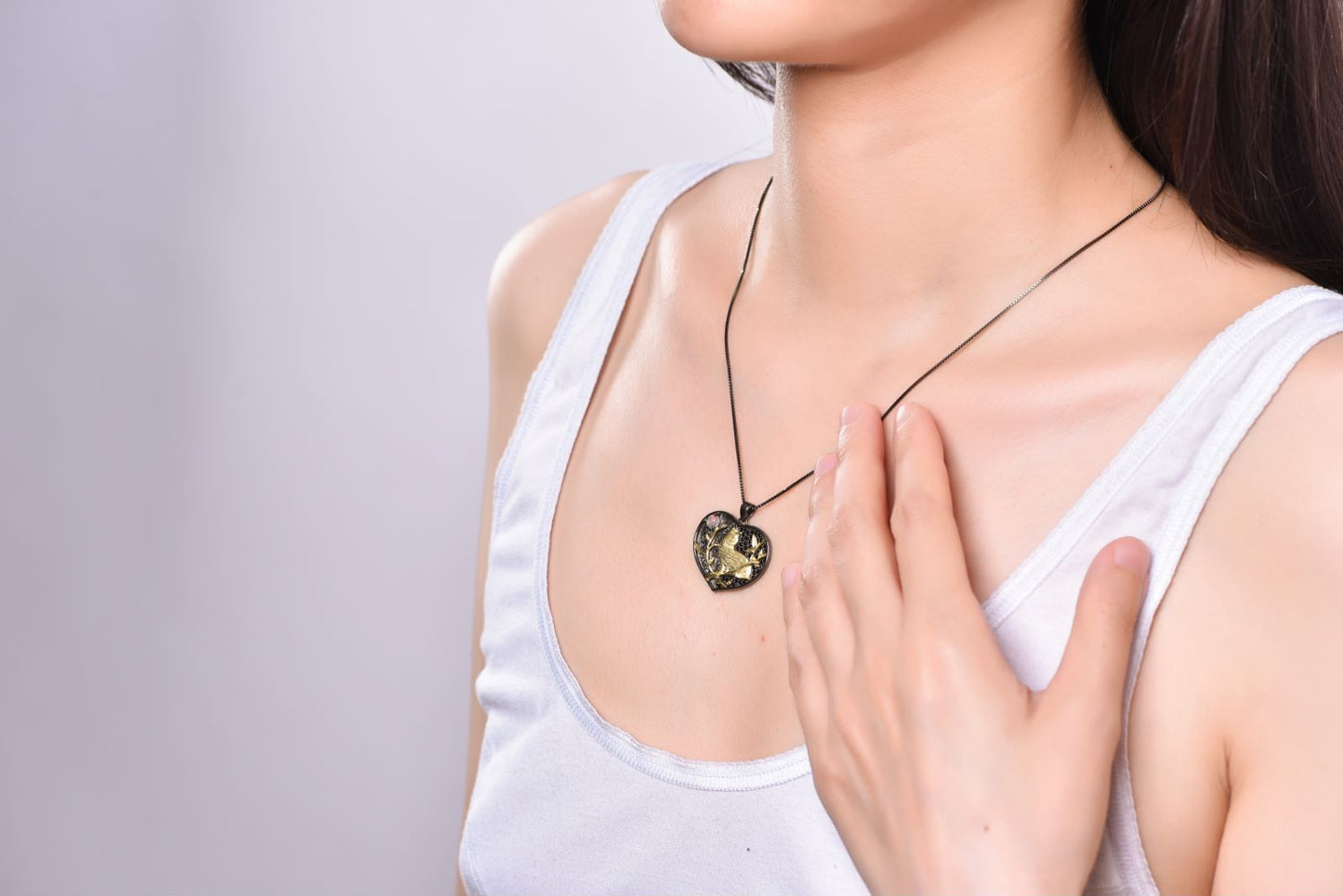 Cat Under the Opal Moonlight Heart Pendant Silver Necklace with Patented Gold Plating