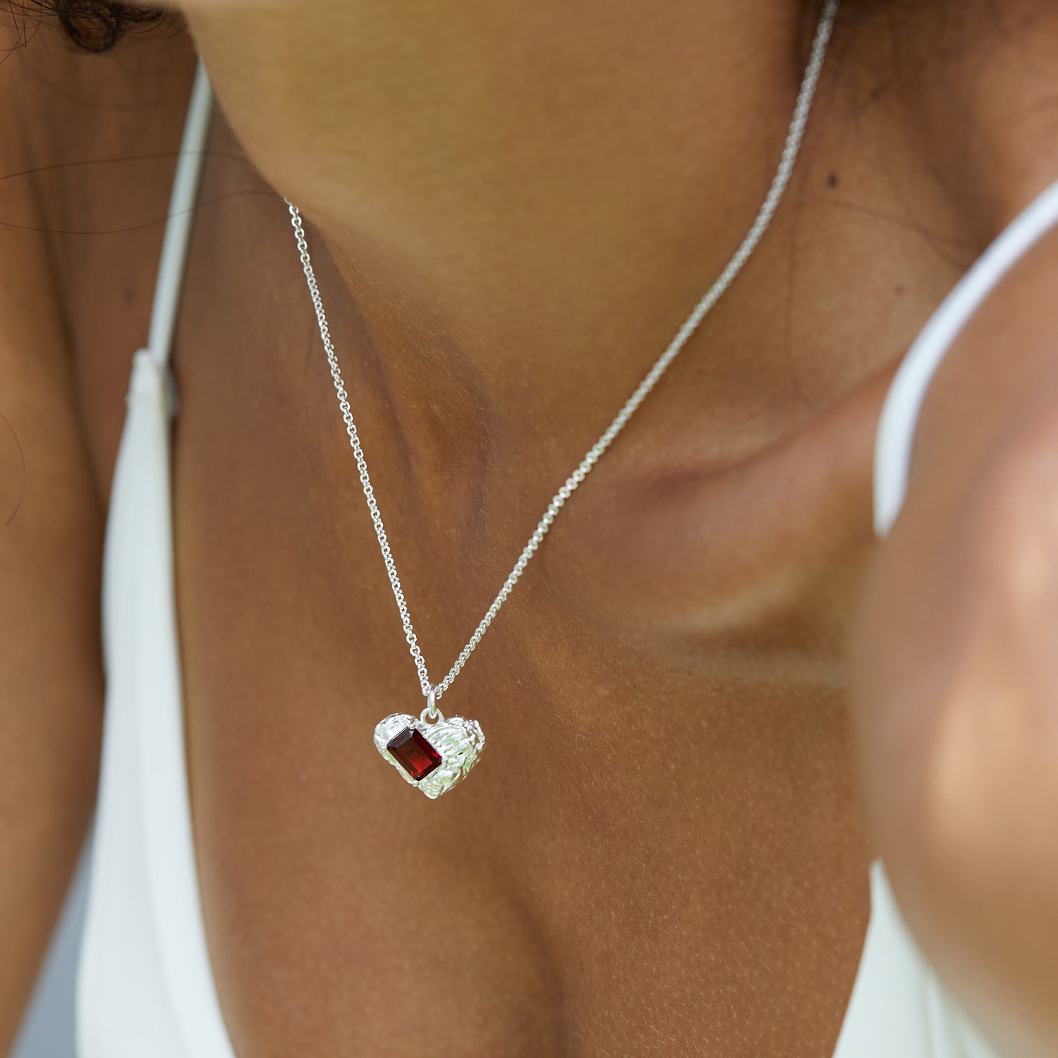 Red garnet textured sterling silver pendant chain necklace